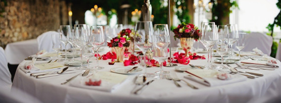 Pourquoi décorer votre table avec des gobelets personnalisés à votre mariage ?